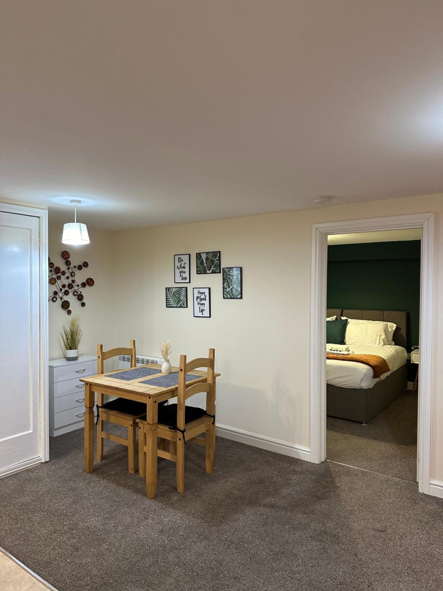 Appartamento Orange Lilly In Stroud With Free Parking Esterno foto